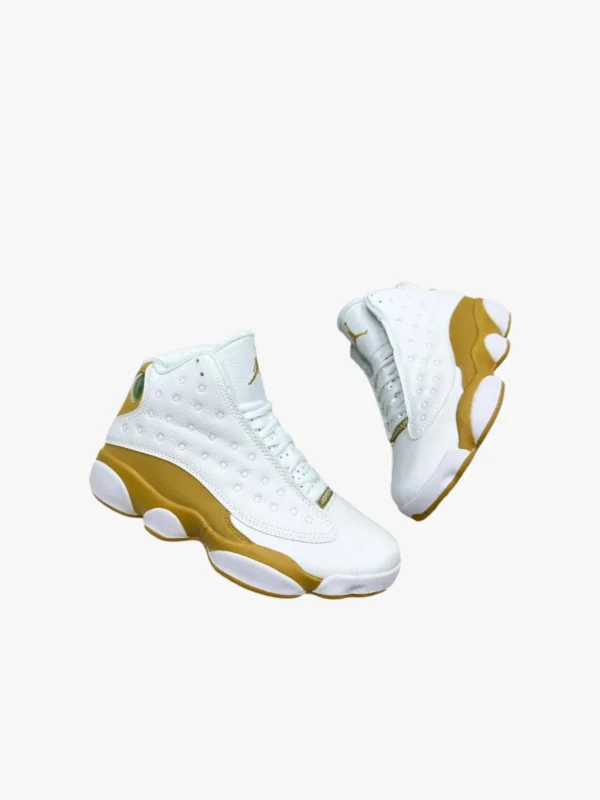 Air Jordan 13 Retro blanco y dorado